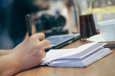 相続手続きで抑えるべき重要期限とは？死亡後の手続きを時系列で解説